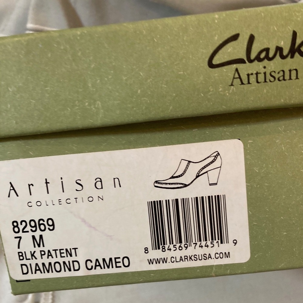 Clarks Black Suede Patent Booties 7 Artisan Diamond Cameo Dark Academia Classic - Picture 4 of 9